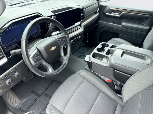 Used 2023 Chevrolet Silverado 1500 LT AWD/4WD image 10