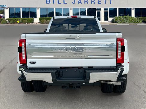 New 2026 Ford F350 4x4 Crew Cab DRW Super Duty image 5