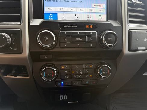 Used 2018 Ford F350 Lariat w/ Chrome Package AWD/4WD image 26
