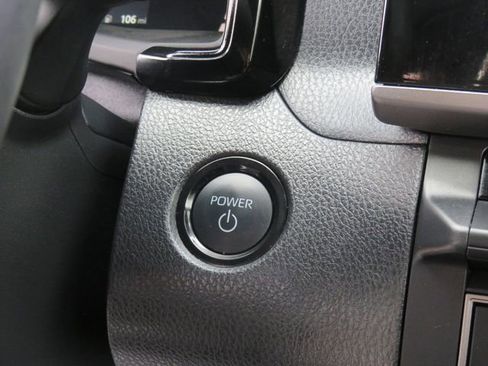 Certified 2025 Toyota Camry SE w/ Convenience Package image 27