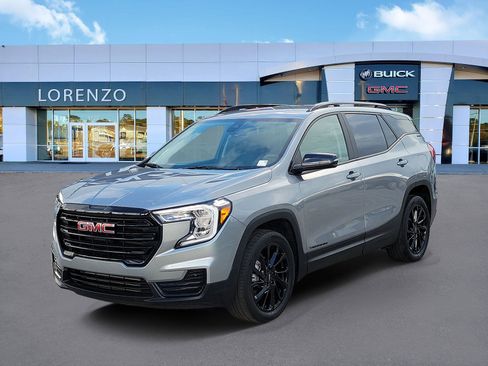Used 2024 GMC Terrain SLE w/ Driver Convenience Package FWD image 1
