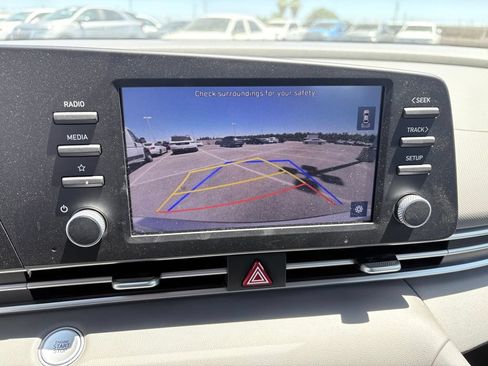 Used 2023 Hyundai Elantra SEL FWD image 17