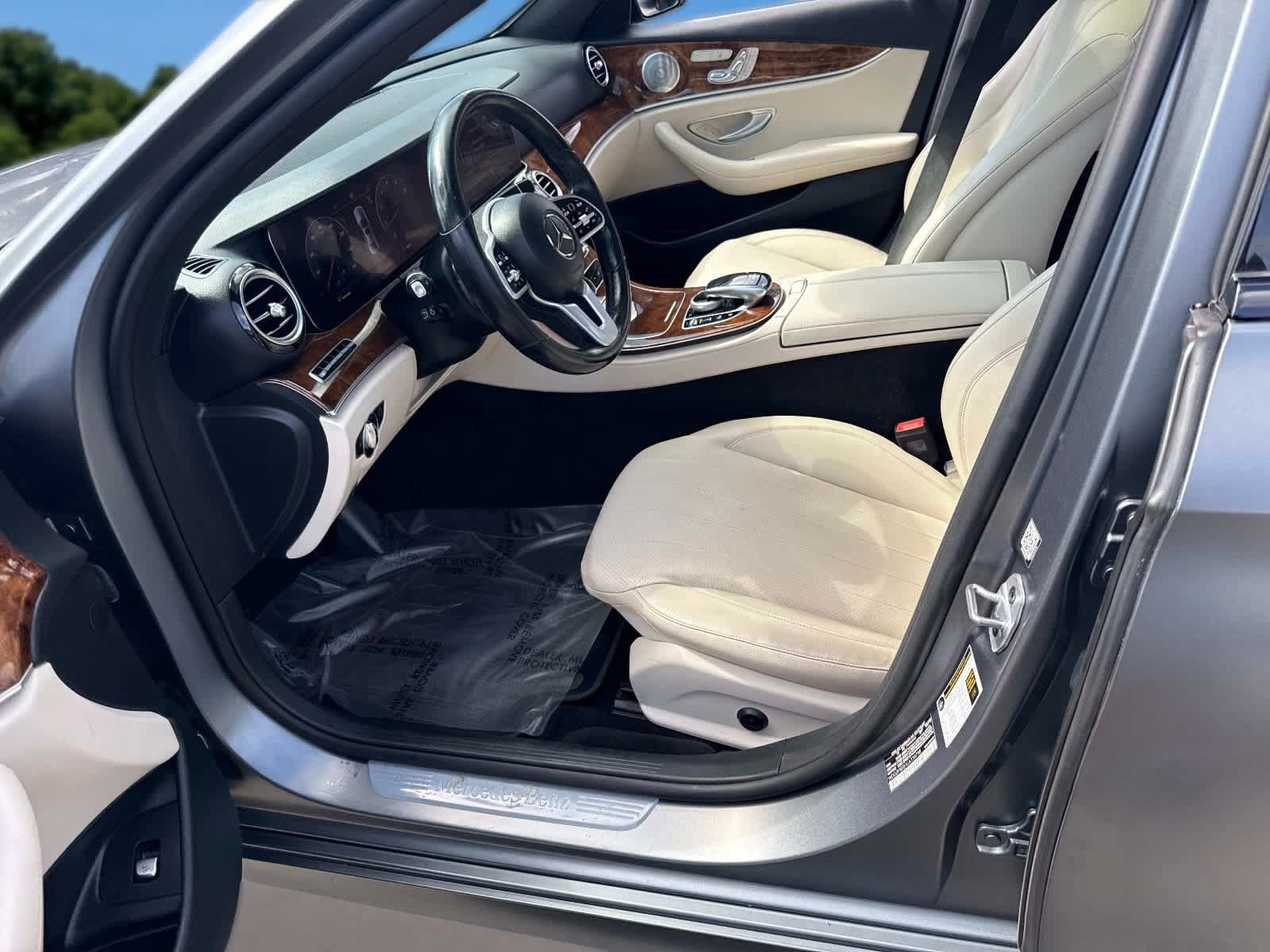 Used 2020 Mercedes-Benz E 350 4MATIC Sedan image 19