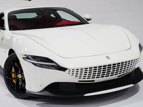 Used 2024 Ferrari Roma RWD image 25