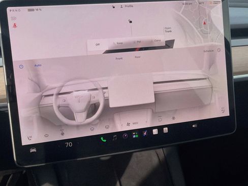 Used 2022 Tesla Model Y Long Range AWD/4WD image 22