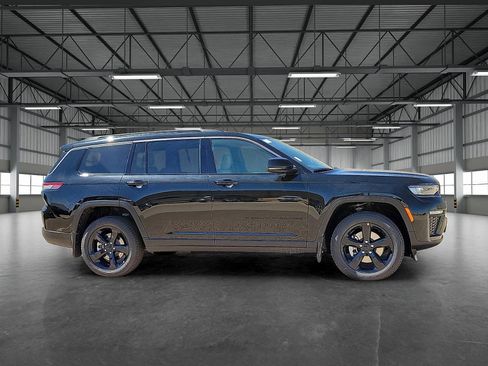 New 2026 Jeep Grand Cherokee L Limited w/ Limited Altitude Package RWD image 5