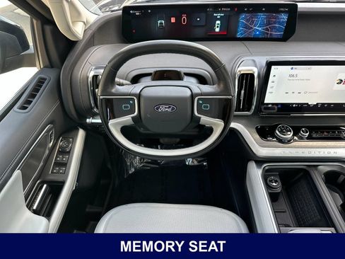 Used 2025 Ford Expedition Max Platinum w/ Driver's Package AWD/4WD image 18