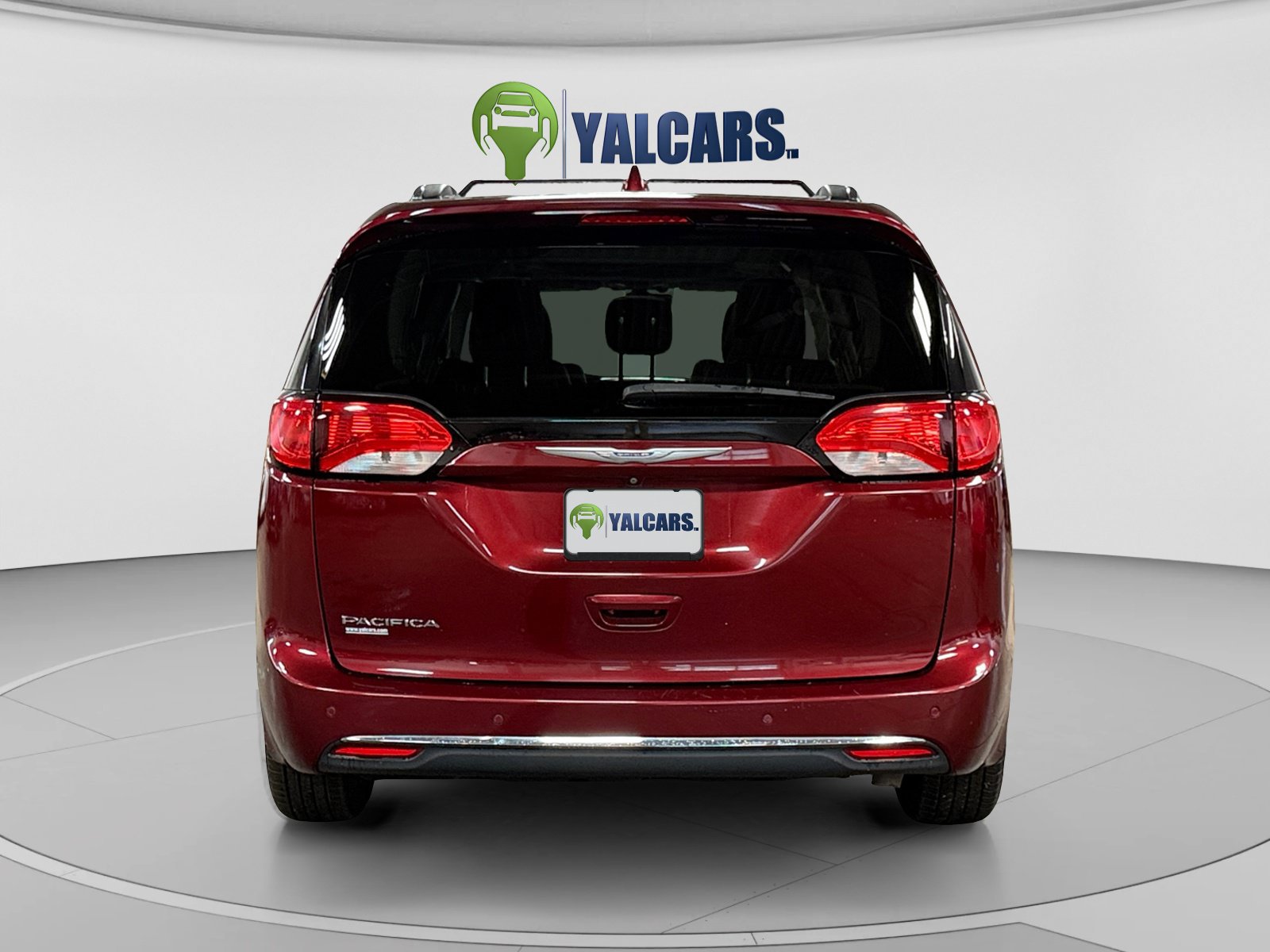 Used 2018 Chrysler Pacifica Touring-L Plus w/ Advanced Safetytec Group FWD image 4