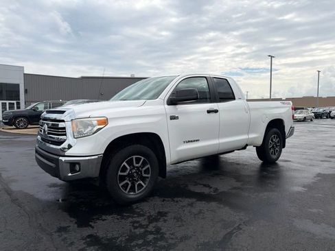 Used 2016 Toyota Tundra SR5 w/ TRD Off Road Package AWD/4WD image 3