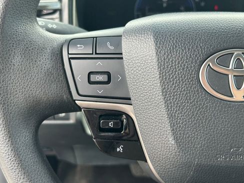 Used 2025 Toyota Camry LE FWD image 20