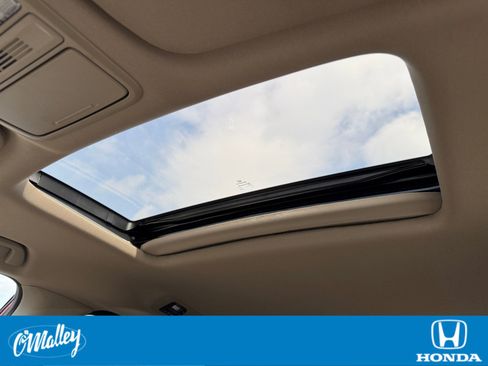 Certified 2024 Honda Odyssey EX-L image 23