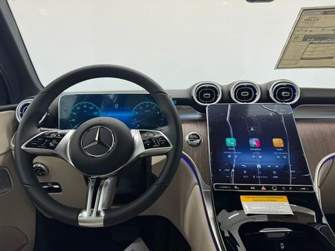 New 2026 Mercedes-Benz GLC 300 image 3