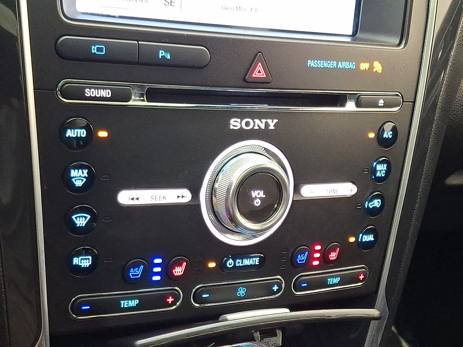 Used 2017 Ford Explorer Sport w/ Equipment Group 401A AWD/4WD image 22