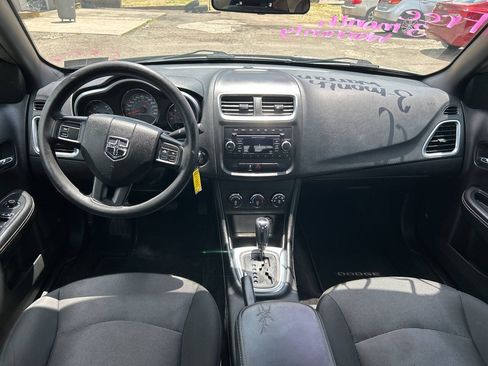 Used 2014 Dodge Avenger SE FWD image 29