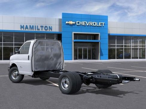 New 2026 Chevrolet Express 3500 w/ Power Convenience Package RWD image 32