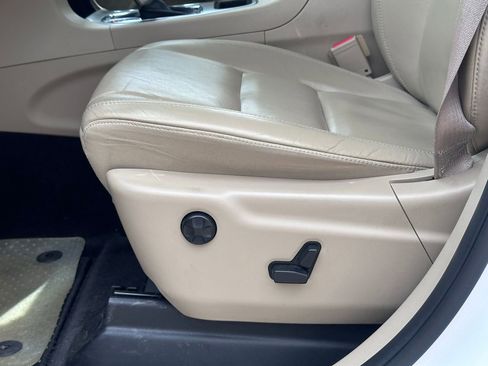 Used 2018 Jeep Grand Cherokee Limited image 25