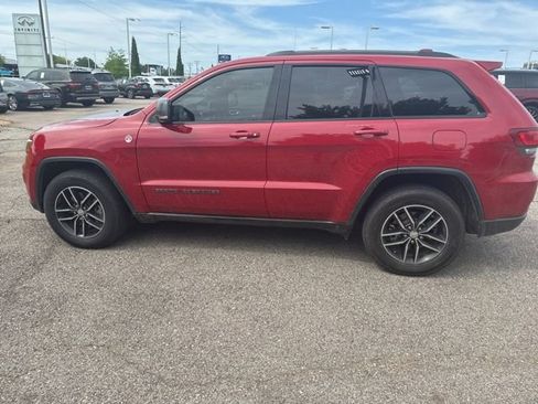 Used 2018 Jeep Grand Cherokee Trailhawk w/ Trailhawk Luxury Group image 9