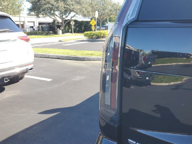 Certified 2025 Cadillac Escalade Sport w/ Touring Package AWD/4WD image 29