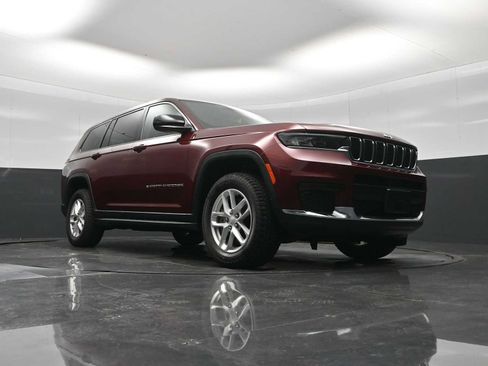 Used 2022 Jeep Grand Cherokee L Laredo w/ Luxury Tech Group I AWD/4WD image 10