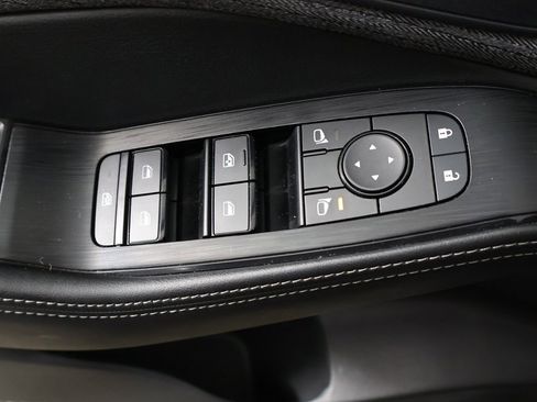 Used 2023 Nissan Rogue SV image 33