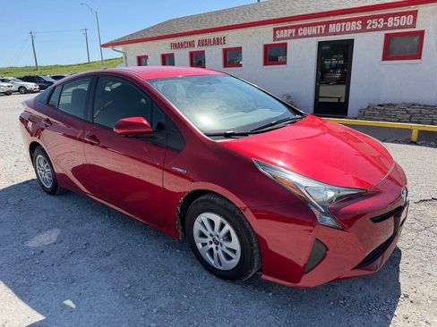 Used 2016 Toyota Prius Two FWD image 1