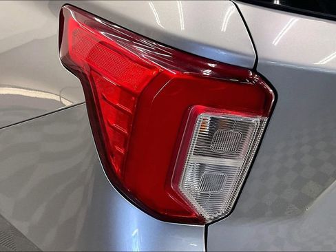 Used 2022 Ford Explorer Limited w/ Equipment Group 301A image 27