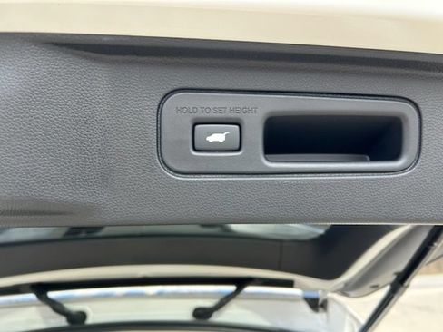 Used 2026 Honda Pilot EX-L image 8