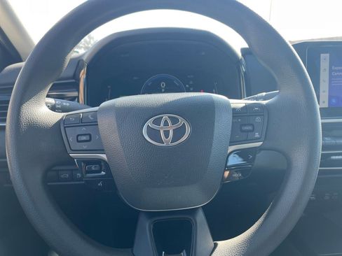 Used 2025 Toyota Camry LE image 28