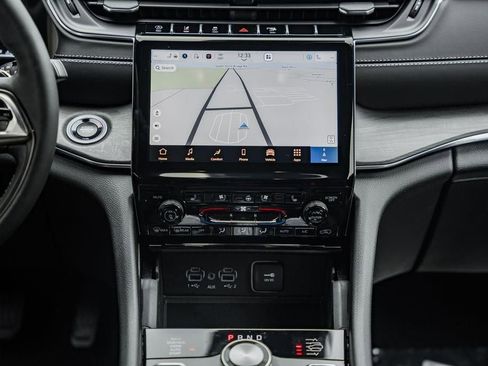 New 2025 Jeep Grand Cherokee Overland w/ Adv Protech Group III AWD/4WD image 21