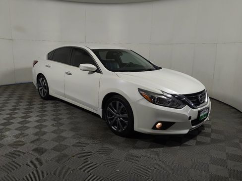 Used 2018 Nissan Altima 2.5 SR w/ SR Special Edition FWD image 13