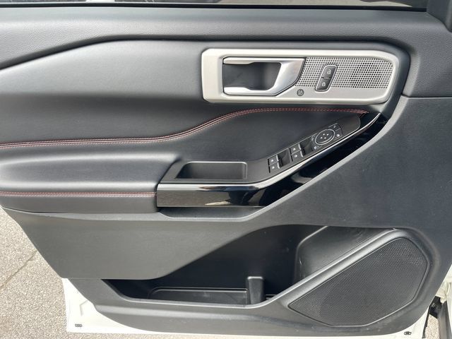 Used 2022 Ford Explorer ST-Line RWD image 12