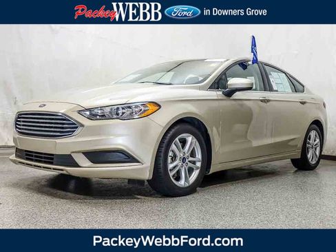 Certified 2018 Ford Fusion SE w/ Fusion SE Technology Package FWD image 1