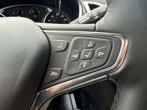 Used 2024 Chevrolet Equinox LT FWD image 21