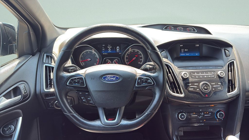 Used 2018 Ford Focus ST FWD image 12