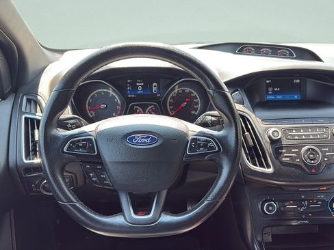 Used 2018 Ford Focus ST FWD image 12