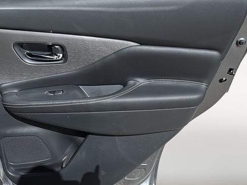 Used 2019 Nissan Murano SV w/ Premium Package FWD image 27
