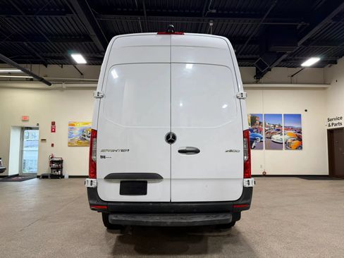 Used 2020 Mercedes-Benz Sprinter 2500 image 6