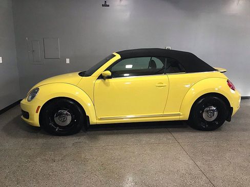 Used 2016 Volkswagen Beetle 1.8T S image 6