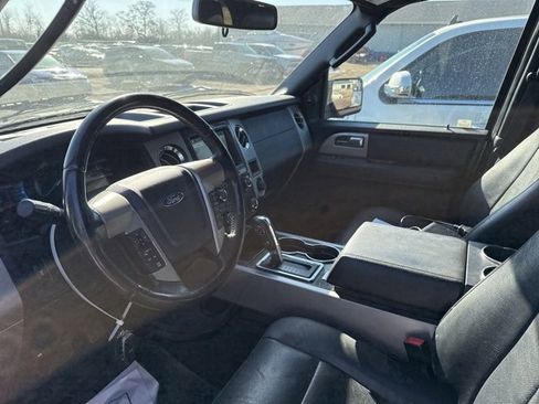 Used 2017 Ford Expedition EL Limited w/ Equipment Group 301A image 9