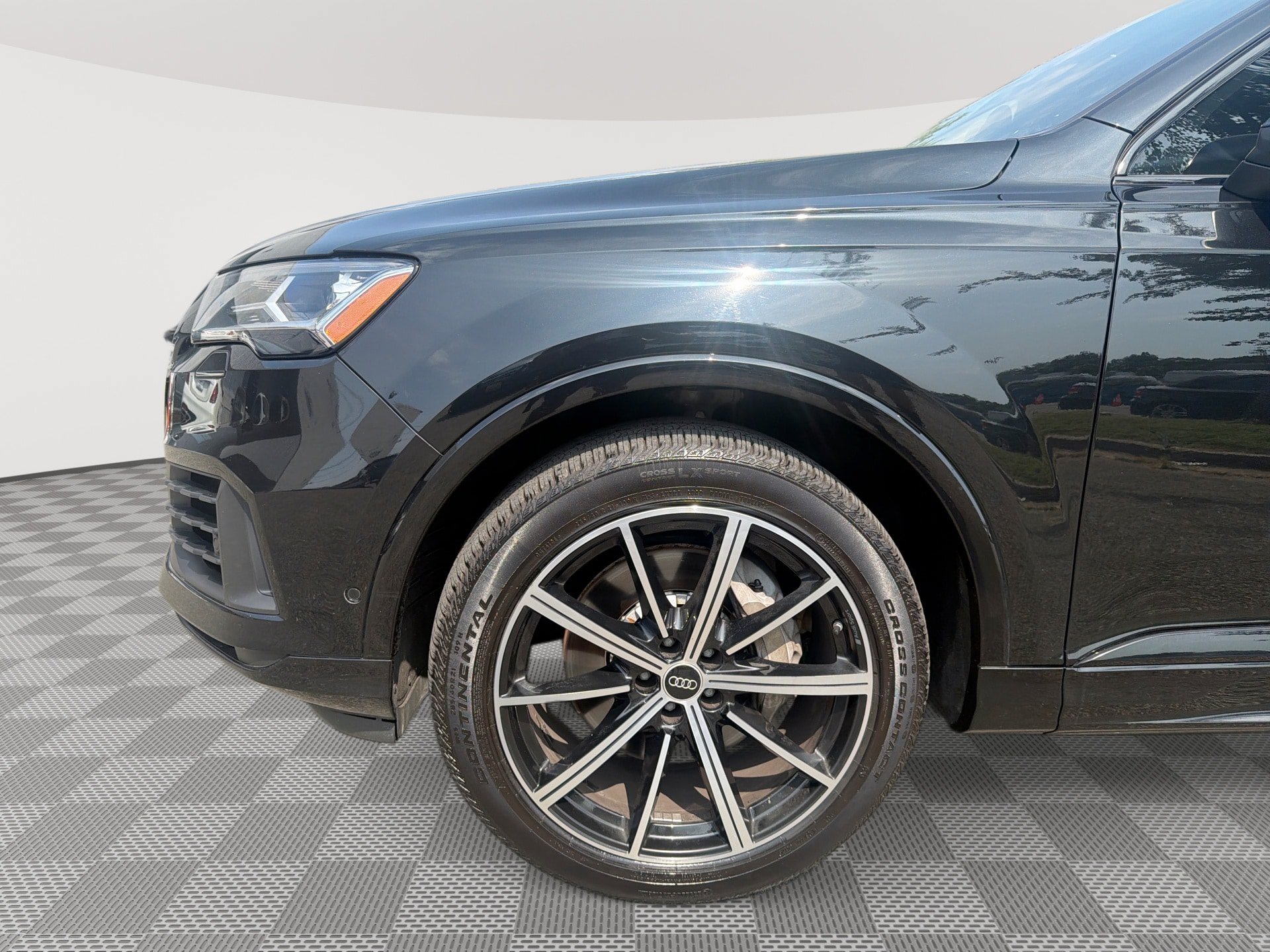 Used 2023 Audi Q7 3.0T Premium Plus AWD/4WD image 18