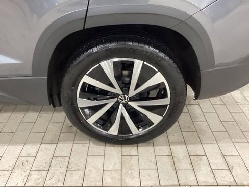 Used 2022 Volkswagen Taos SE image 21