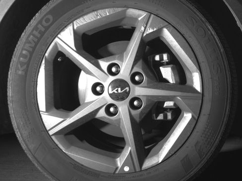 Used 2025 Kia K4 LXS image 13