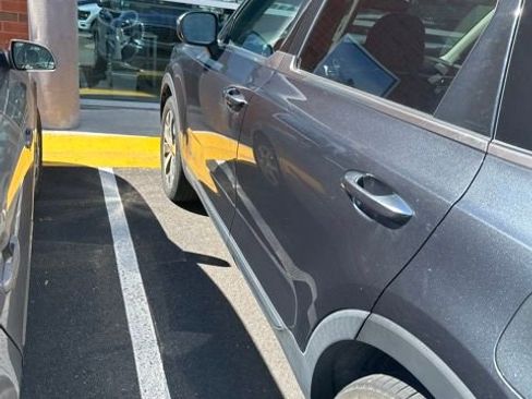 Used 2020 Kia Telluride S image 9