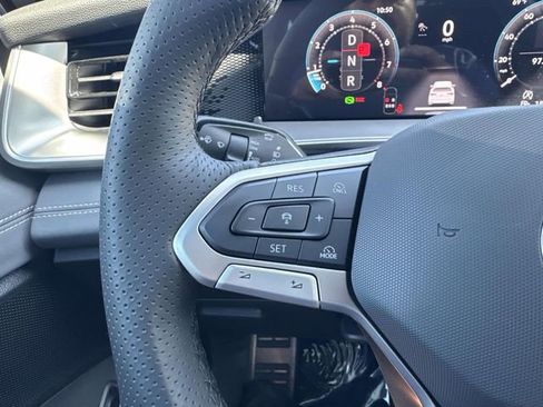 New 2026 Volkswagen Tiguan SE R-Line FWD image 14