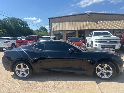 Used 2016 Chevrolet Camaro LT RWD image 31
