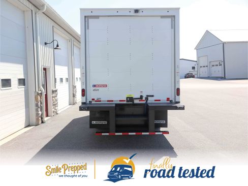 Used 2024 Isuzu NPR image 5