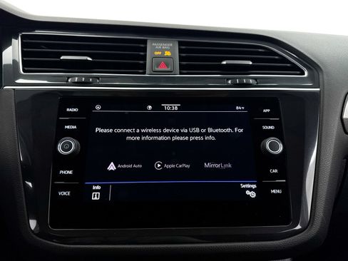 Used 2022 Volkswagen Tiguan SE FWD image 21
