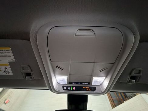 Certified 2023 GMC Terrain SLE w/ Driver Convenience Package AWD/4WD image 22