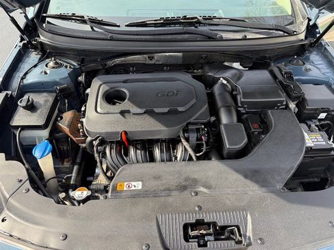 Used 2015 Hyundai Sonata SE image 18