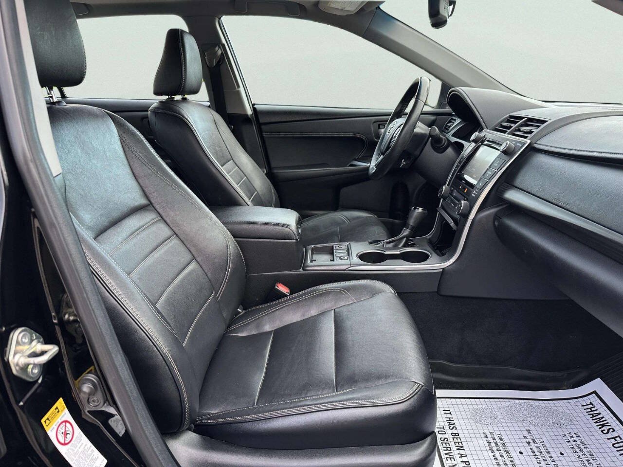 Used 2017 Toyota Camry XLE w/ Moonroof Package FWD image 22